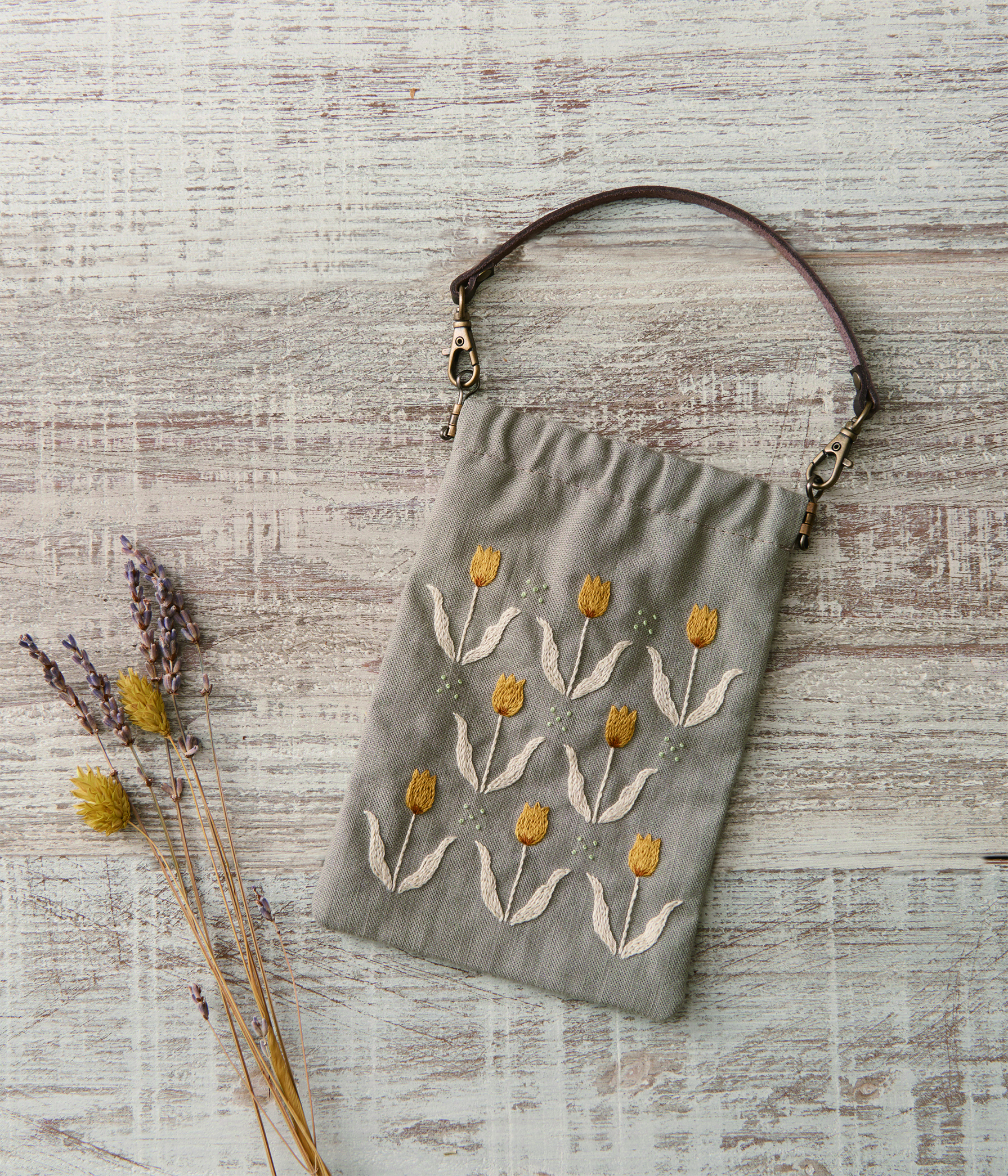 Botanical embroidery kit