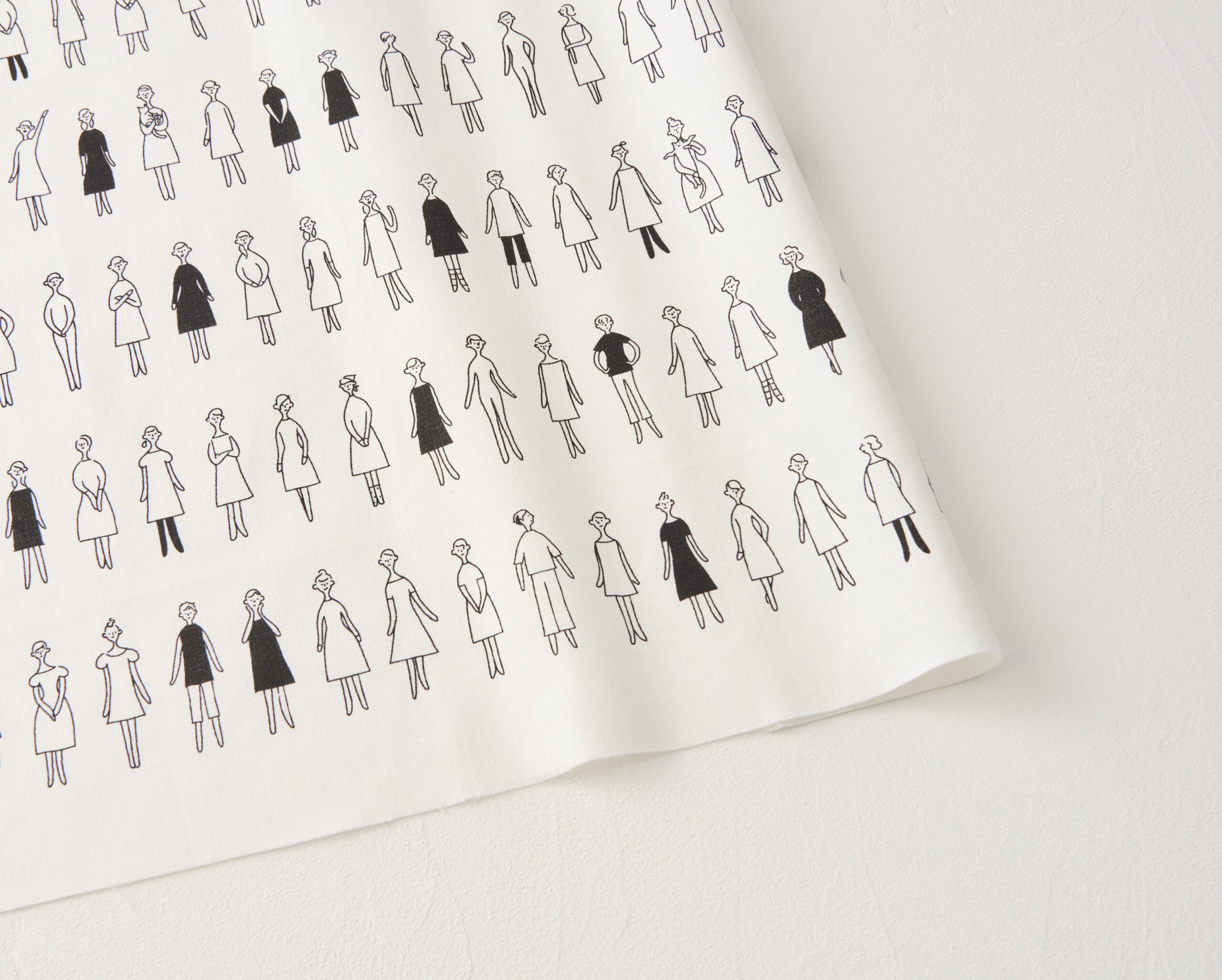 100 Ladies Embroidery® precut printed fabrics